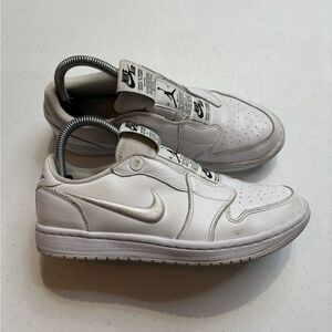Women’s White Nike Jordan Retro 1 Low Slip On Sneakers Shoes Size 8 Y2K Gym Run